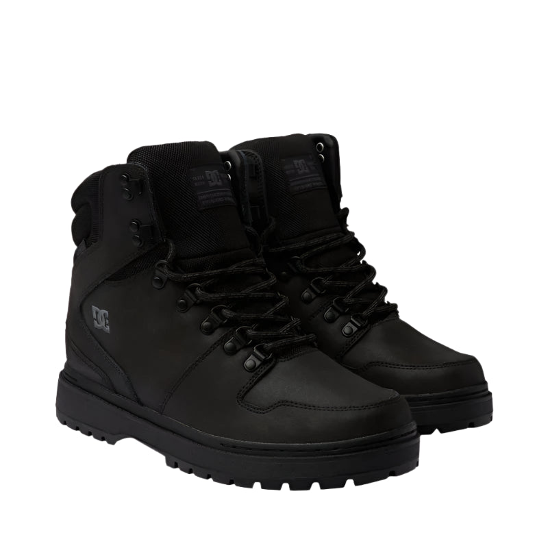 A pair of black DC Peary TR leather boots with rubber outsole and lace-up closure.